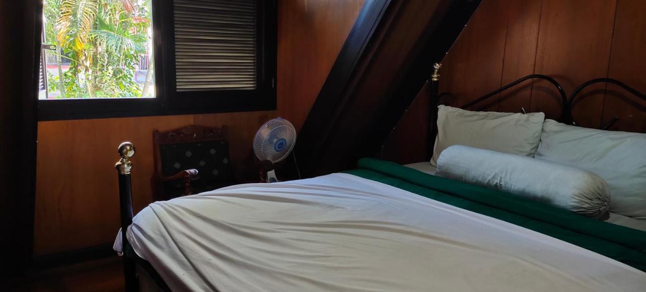 Vila Tiga Kamar Tidur